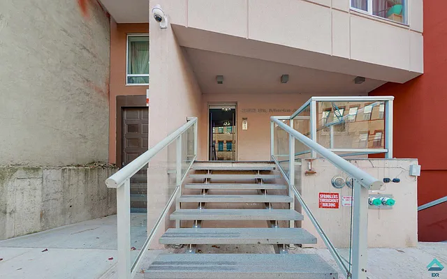 Rented by EXR | media 4