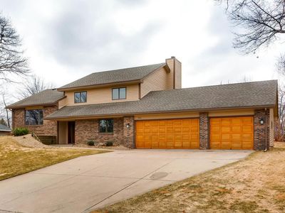 936 Hardwood Ave, Shoreview, MN, 55126