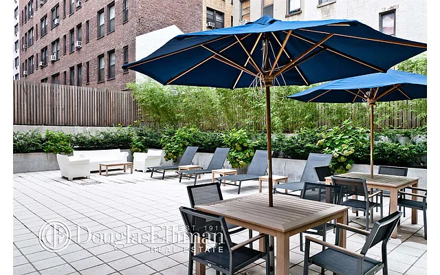 Sold by Douglas Elliman | media 15