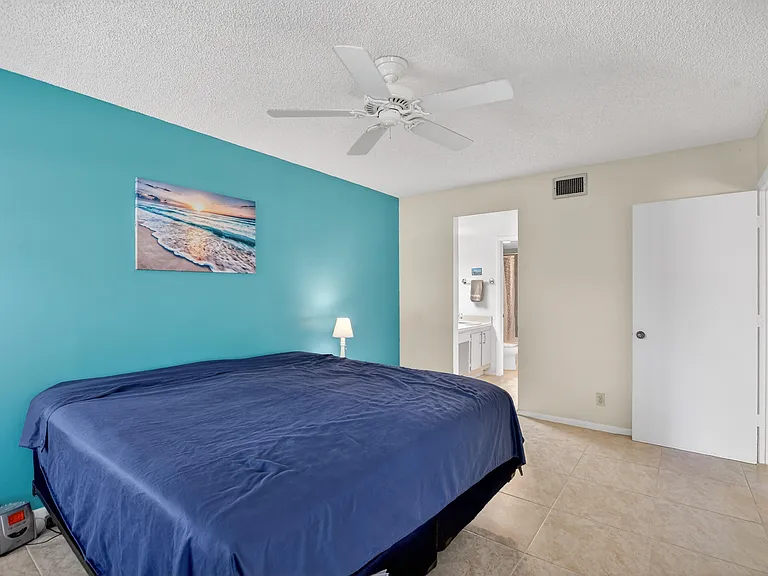 265 SE 10th St #11C — Photo 20