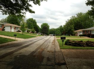 206 Bridgeview Ln, Saint Louis, MO