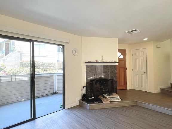 4th image of 9250 Towne Centre Dr Unit 11