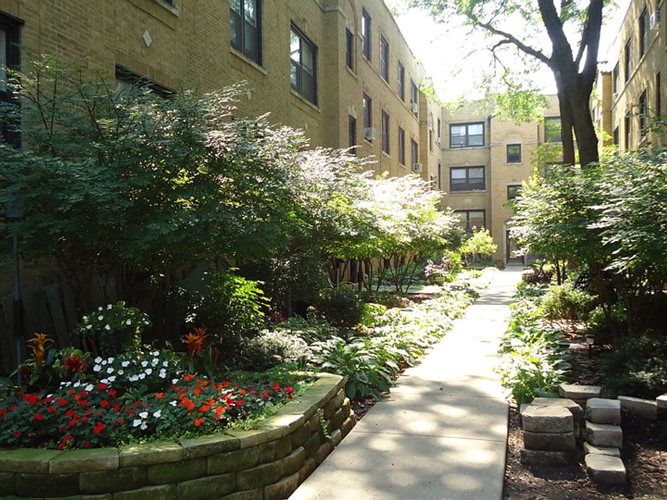 1st image of 3740 N Pine Grove Ave #3748-3W