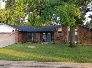 1212 Woodview Ln, Edmond, OK 73013