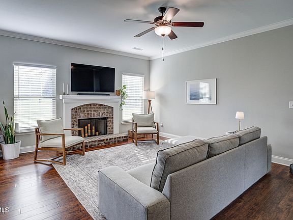 4th image of 120 Hopper Rd