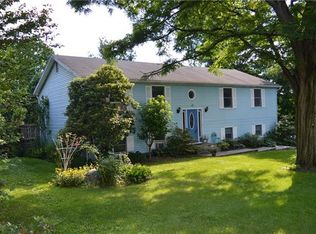 13 Sunset Dr, Yorktown Heights, NY 10598