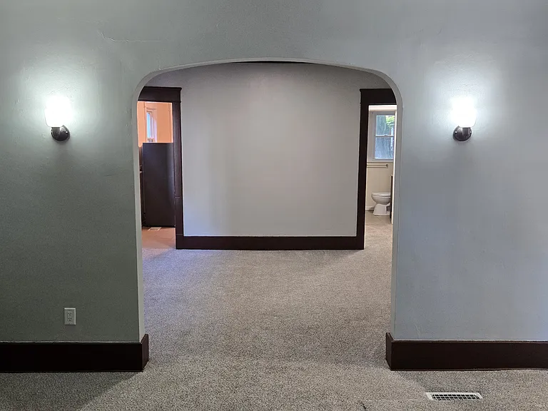 918 Walnut St #1 — Photo 3