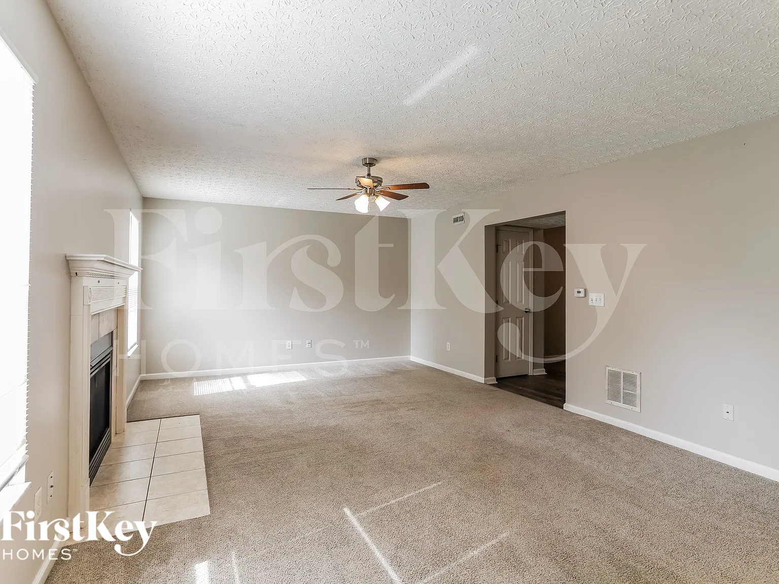3 bed, 2.5 bath, 1980 sqft, $2,335 — Photo 3