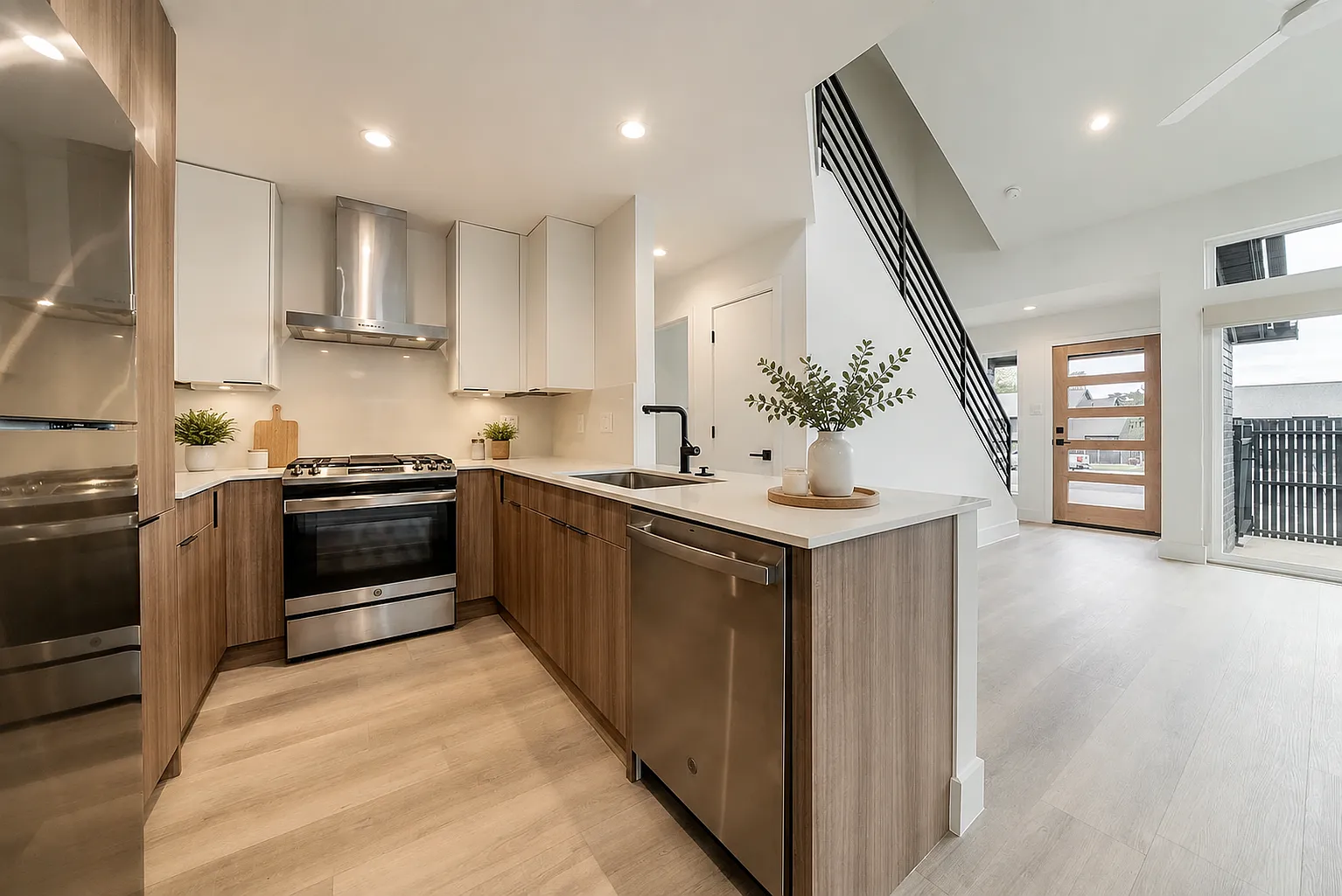 2 bed, 1164 sqft, $2,700 — Photo 4