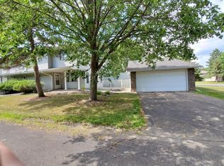 9353 Ranchview Ln N, Maple Grove, MN 55369