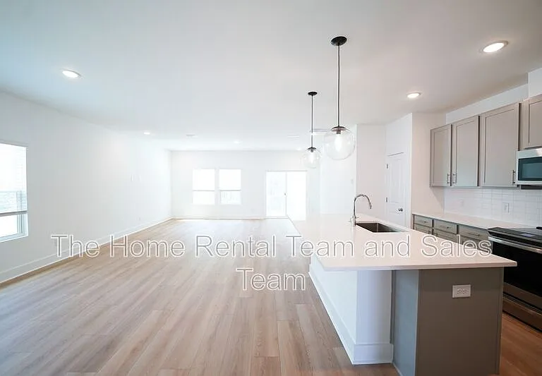 128 Kingswood Cir — Photo 13