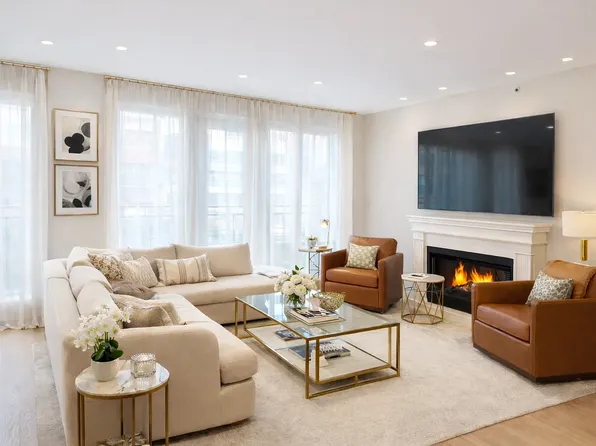 350 W 44th St, New York, NY