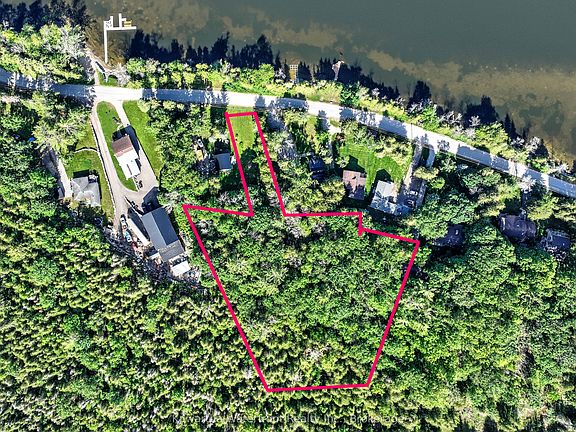 3rd image of 114 Lake Dalrymple Rd