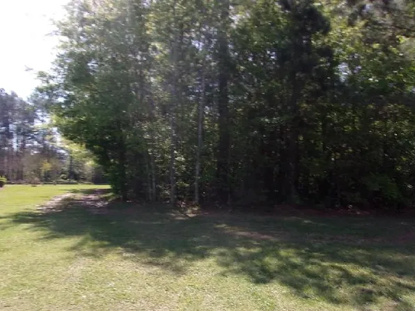 206 Stallion Cir, Thomasville, GA 31792