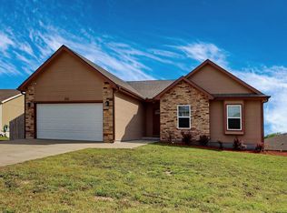 202 Kelly Ln, Saint George, KS 66535