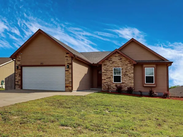 202 Kelly Ln, Saint George, KS 66535