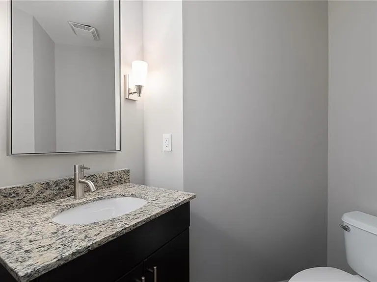 222 12th St NE #1806 — Photo 32