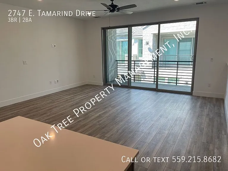 2747 E Tamarind Dr — Photo 12
