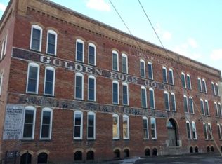 122 S Crim Ave #305, Belington, WV 26250