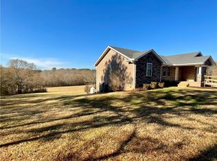 240 Whippoorwill Ln, Walhalla, SC 29691