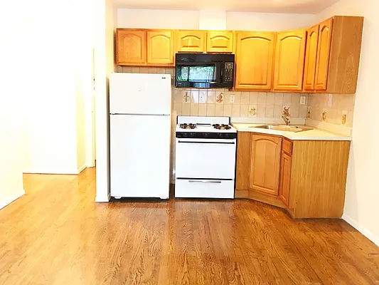 Rented by NY Space Finders Inc. | media 12