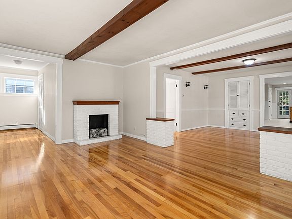 4th image of 132 May St