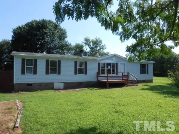 1404 Country Pond Ln, Willow Spring, NC 27592