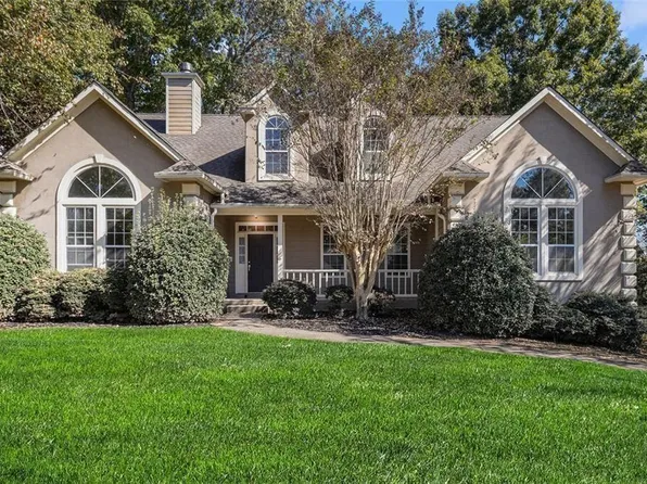 9216 Saddlebrook Way, Douglasville, GA 30135