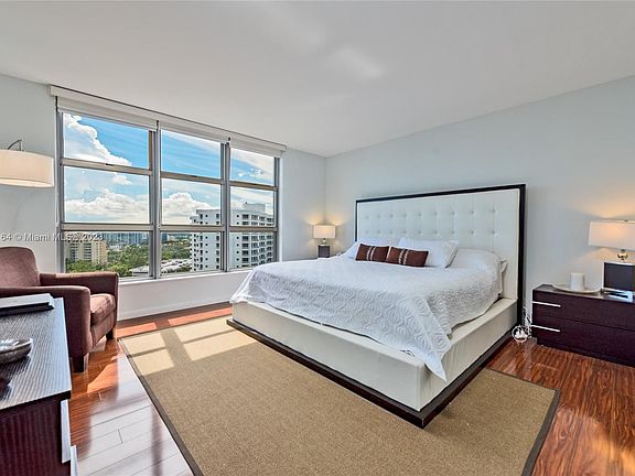 4th image of 3400 NE 192nd St APT 1901