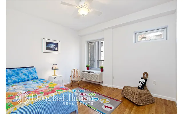 Sold by Douglas Elliman | media 15