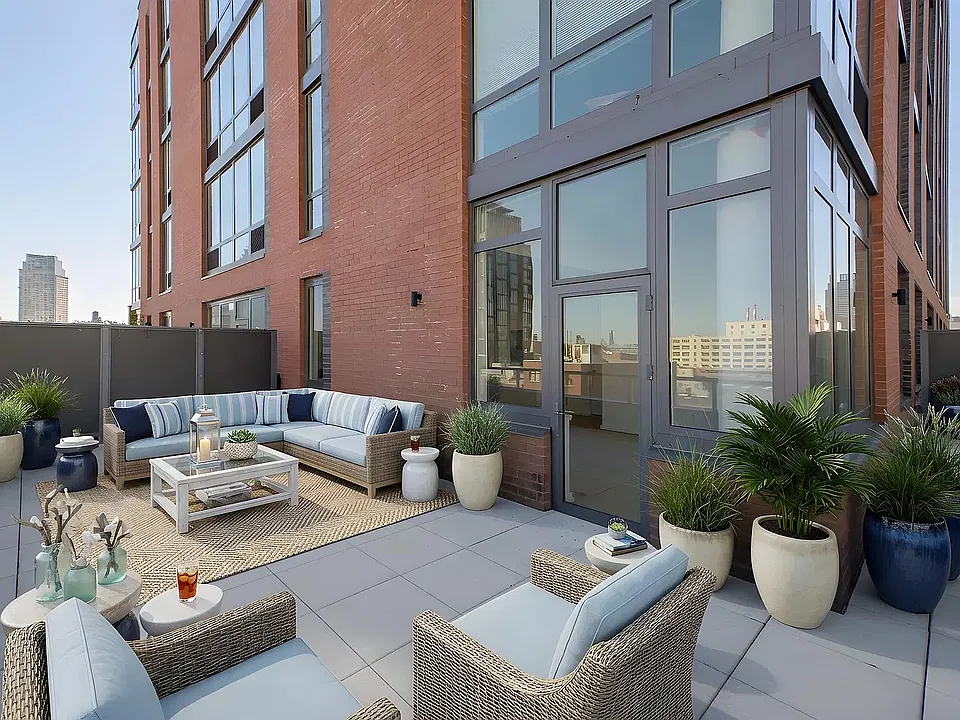 511 47th Ave #7M