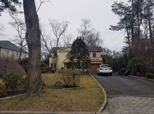 73 Quaker Ridge Rd, Manhasset, NY 11030