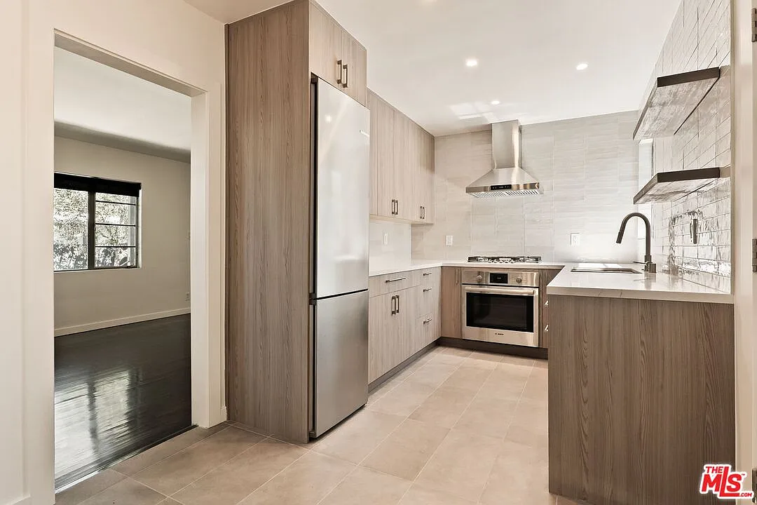 2 bed, $6,250 — Photo 4