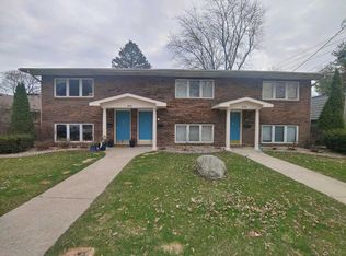 406 College Ave APT 2, Valparaiso, IN 46383
