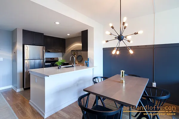 Rented by aptsandlofts.com | media 5