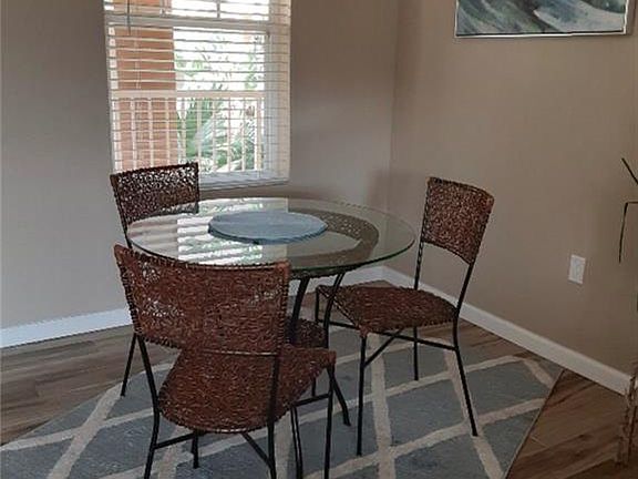 5th image of 5020 Fairways Cir APT 209