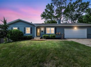 1305 E 101st St, Kansas City, MO 64131