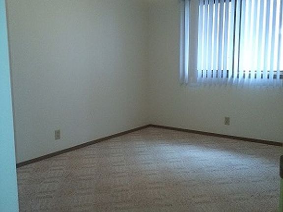 2nd image of 5125 Huntington Ave #2