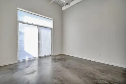 2514 Abercorn St #205 — Photo 2