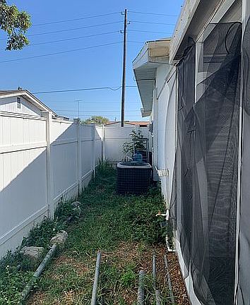 2nd image of 5025 Tammy Ln