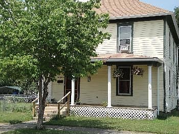 2nd image of 1018 2nd Ave