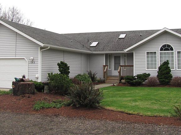 2nd image of 195 Octopus Ave NE