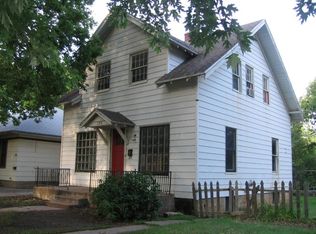 208 N Olive St, Peabody, KS 66866