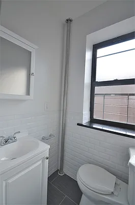 Rented by CITY SKYLINE REALTY INC | media 33