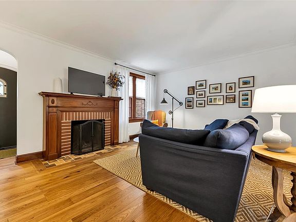 4th image of 4908 Wilshusen Ave