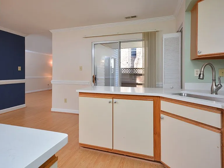 425 Summerwalk Cir — Photo 18