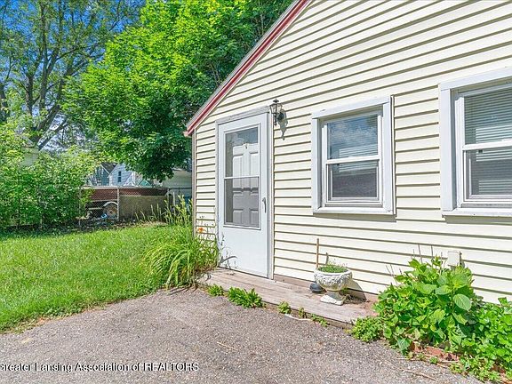 5th image of 3705 Burchfield Dr