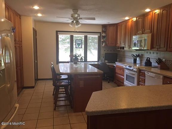5th image of 1849 Williamsburg Dr