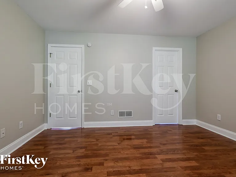 7024 Memory Ln — Photo 9