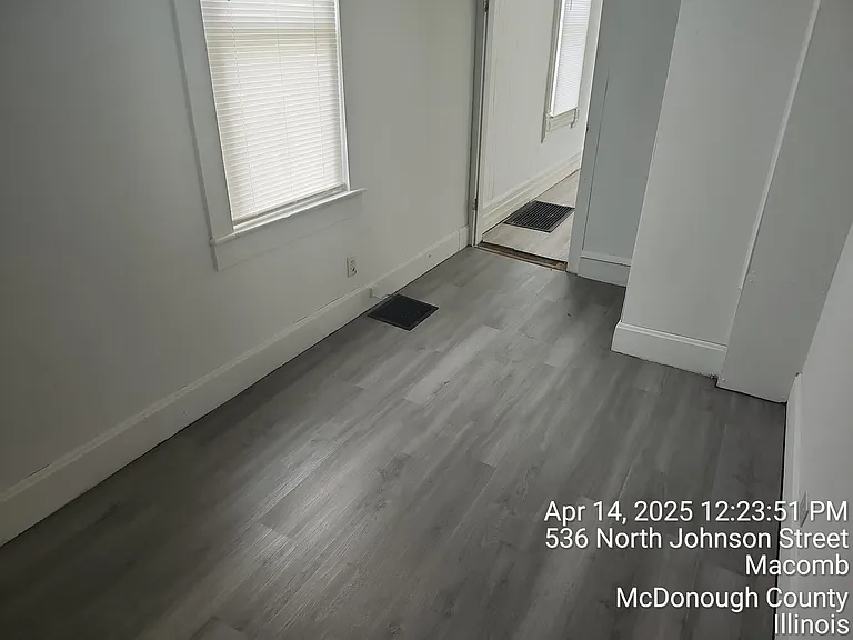 536 N Johnson St — Photo 10
